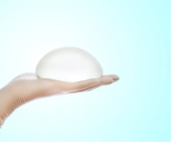 عکس پروتز سینه گرد