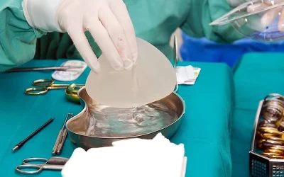 ترکیدن پروتز سینه + علائم و درمان